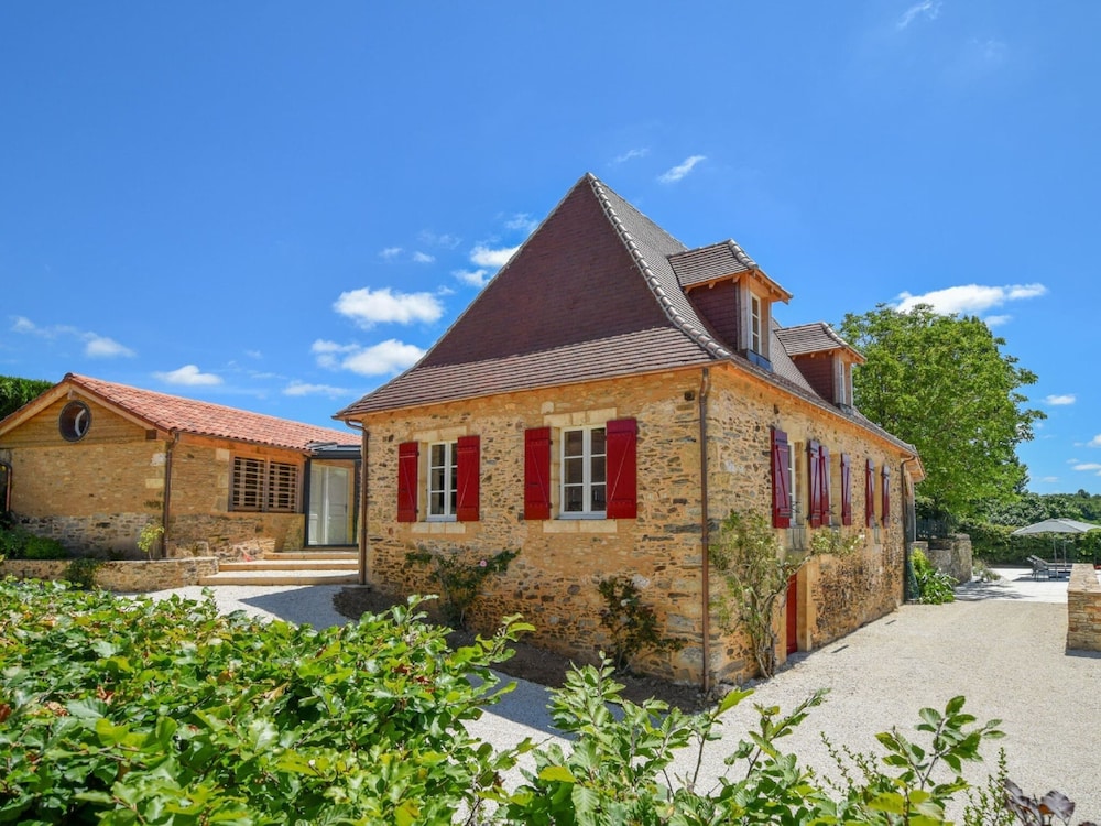 Hilltop Cottage With Pool photo 1