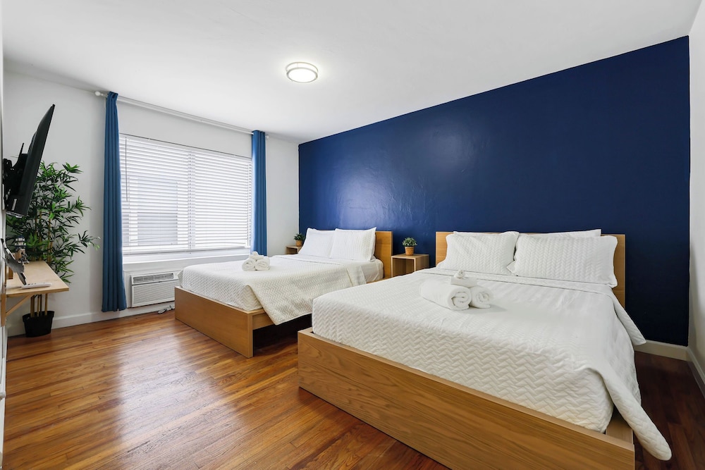 Harding Avenue Apartments by Andes STR