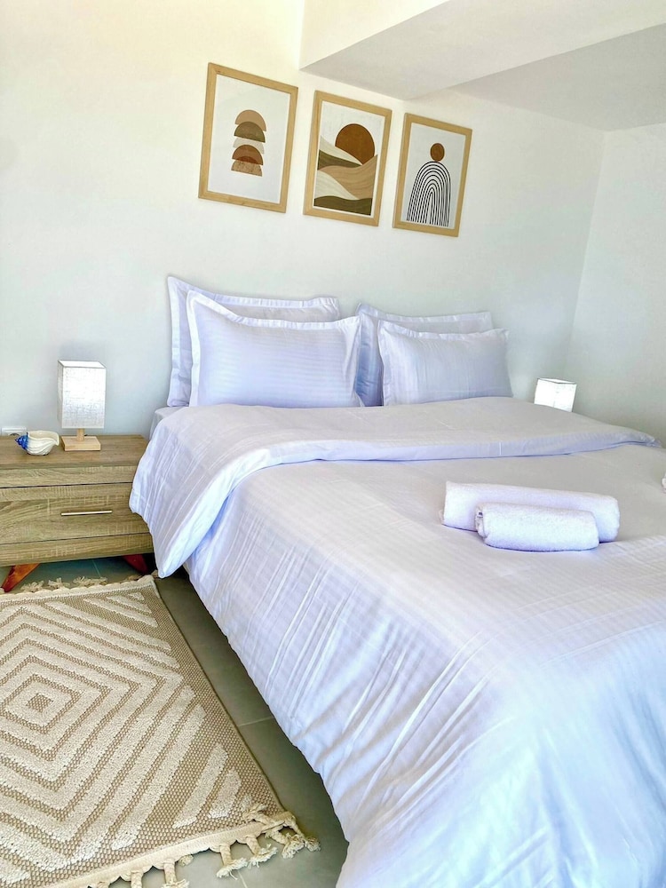 L'onde Turquoise - Apartment With Feet in the Water