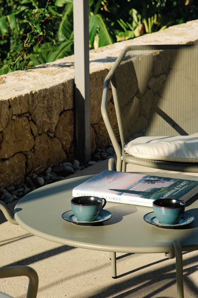 Kukutseli Country Living by White Dream