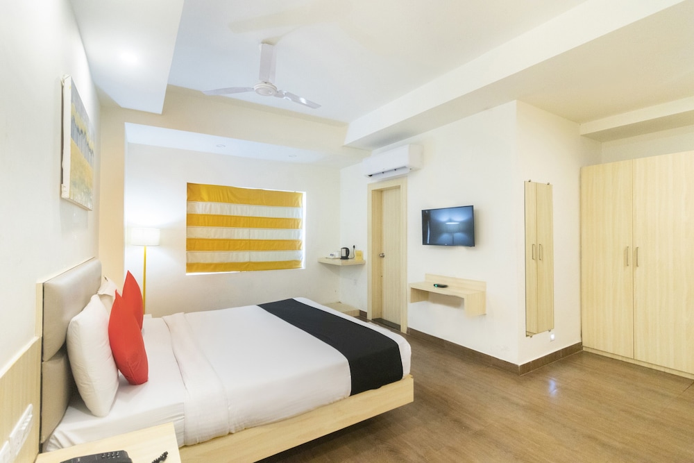 OYO 16340 Yellow Hotels