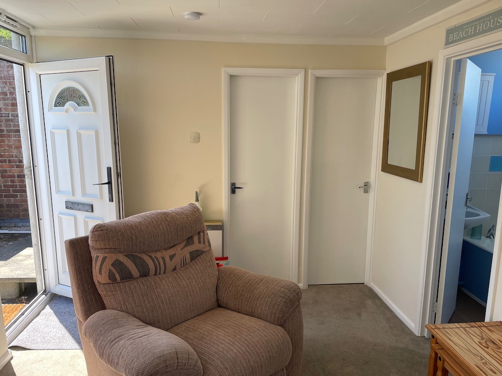 4 Guests - Pet Friendly - Chalet Beach Home Chapel
