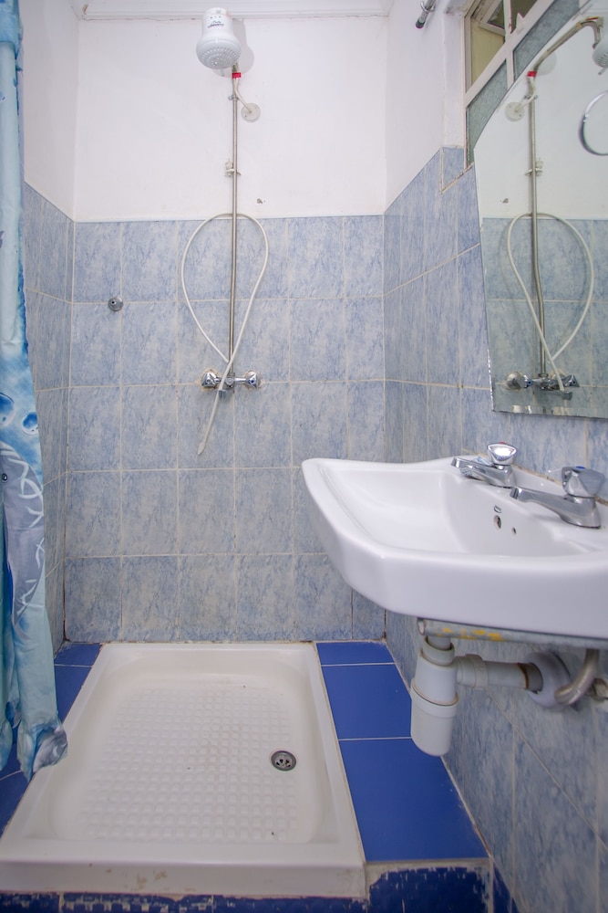 Ivys Inn Guest House