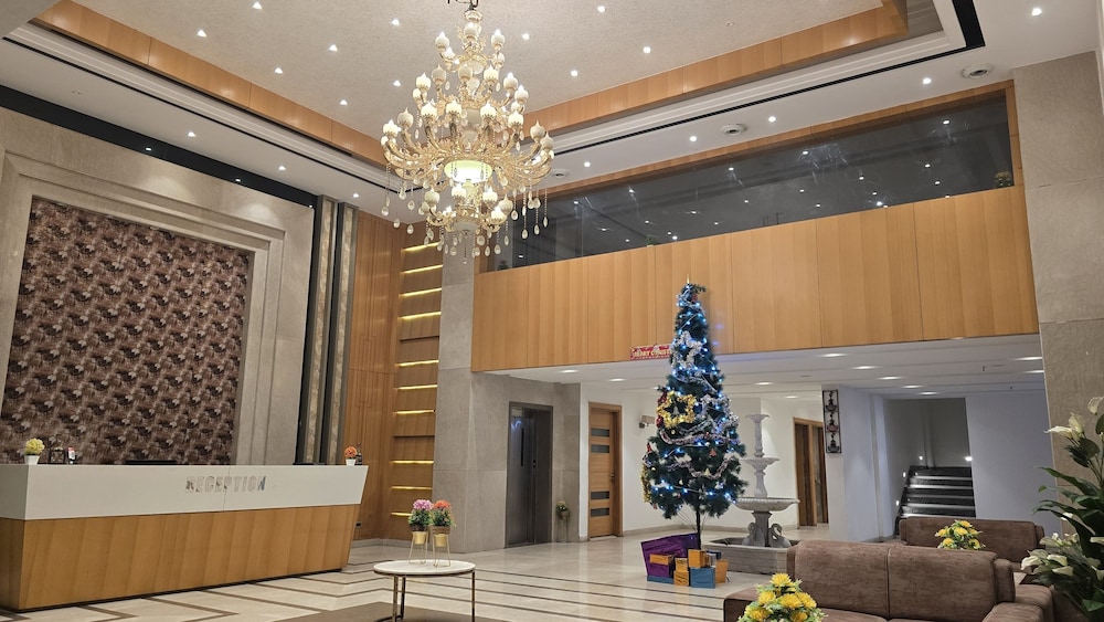 HOTEL SHEMRON
