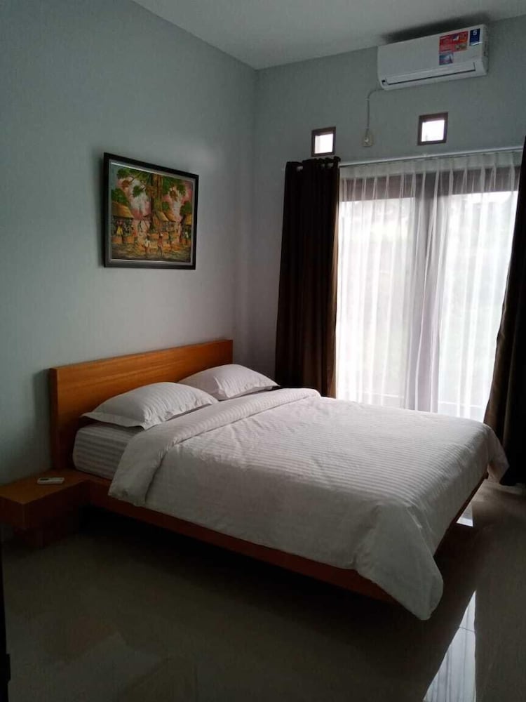 Villa Fahim 2 Puncak 4 Bedroom view 3