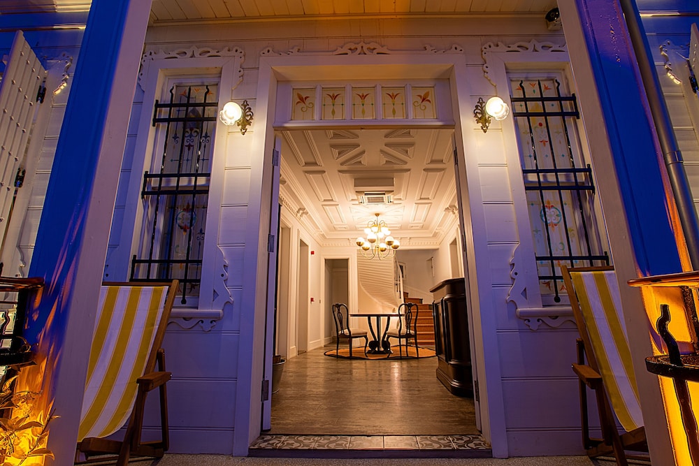 Mansion Milia