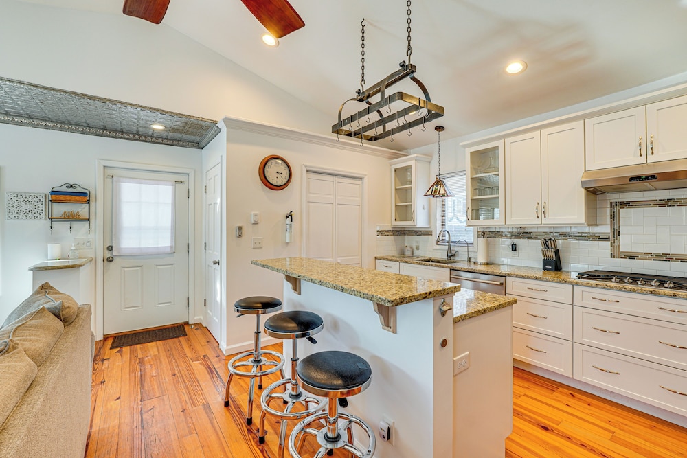 Hudson Valley Retreat w/ Pool Near Greenwood Lake