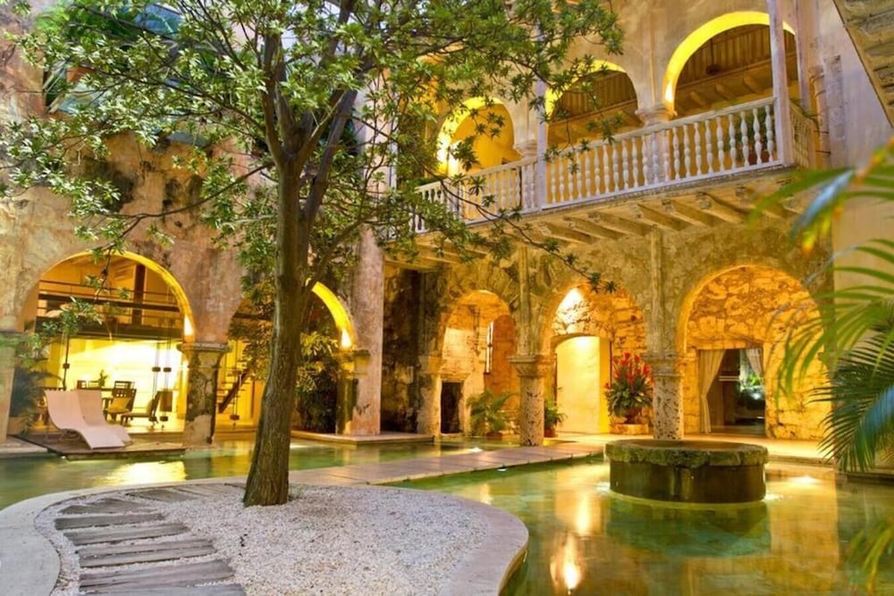 Casa Pombo 102