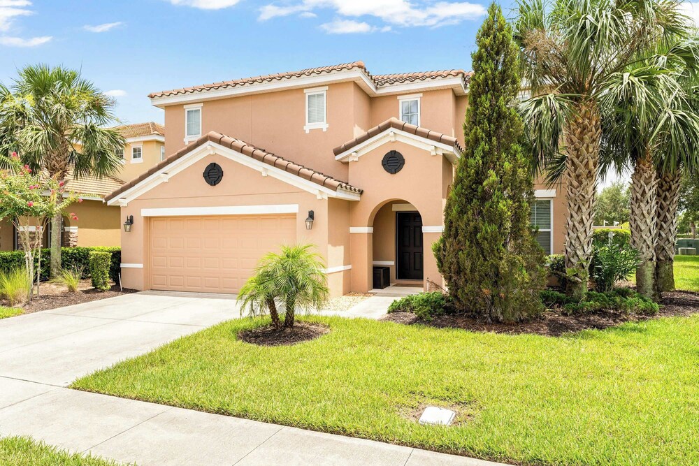 Solterra Bliss - Resort Stay for 13 w/ Pool, Hot Tub & Game Room