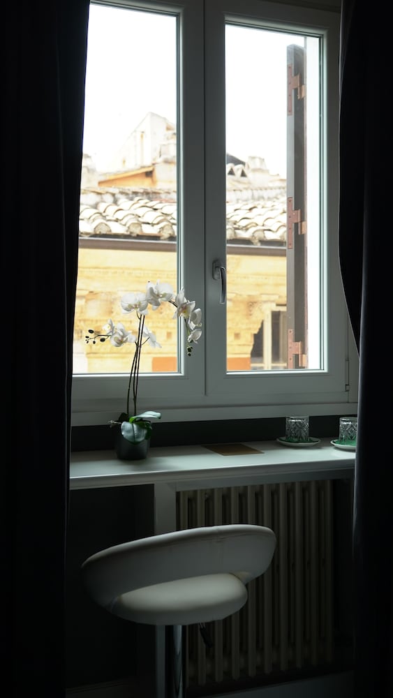 Rhome Luxury suite