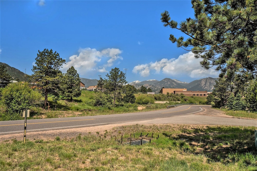 Solitude Bighorn 9 - Estes Park 2 Bedroom Condo by RedAwning - Property Image 21