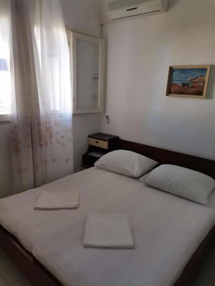Studio Apartment No2 view 4
