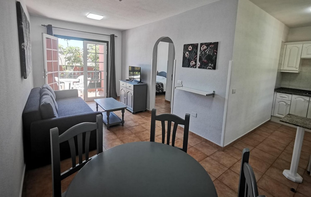 Brena Baja Vacations - Apartamentos Oasis San Antonio - Property Image 1