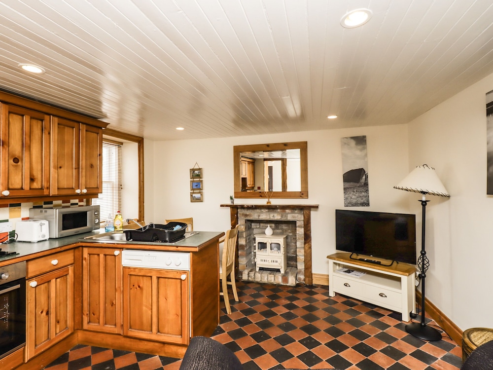 2 Burnside Place
