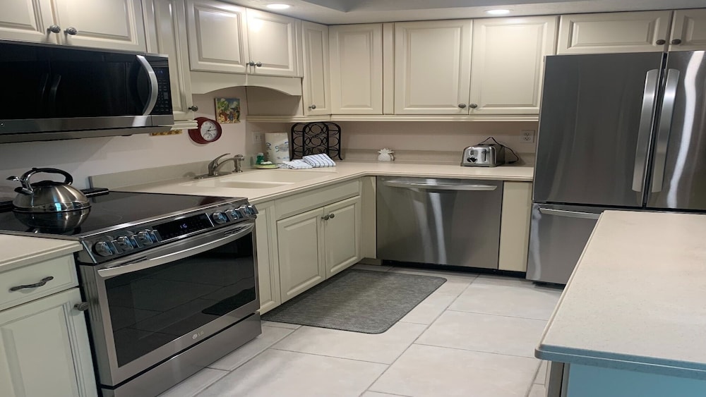 Anchorage Resort 2nd Floor 2 Bedroom Condo Facing IntraCoastal Waters 2 Condo