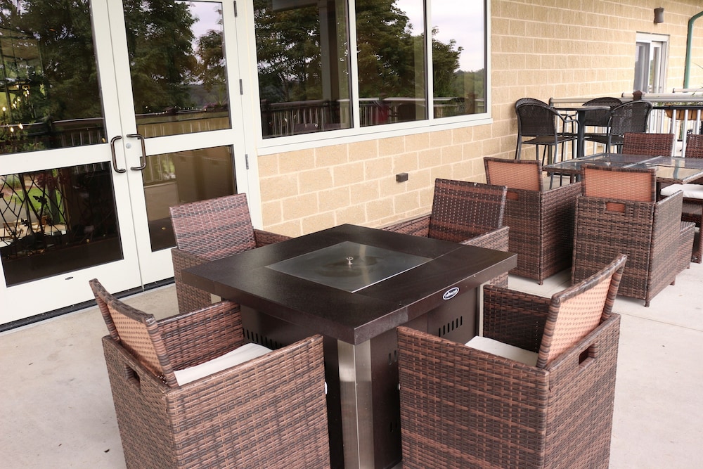 The Lodge at Woodstone Country Club