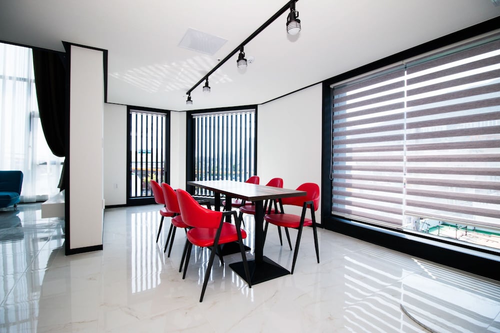 meeting & event spaces