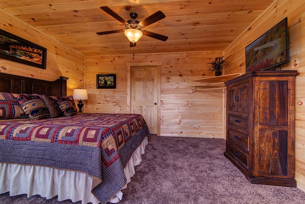A River Runs Through It - 3 Bedrooms, 3 Baths, Sleeps 12 Cabin by RedAwning
