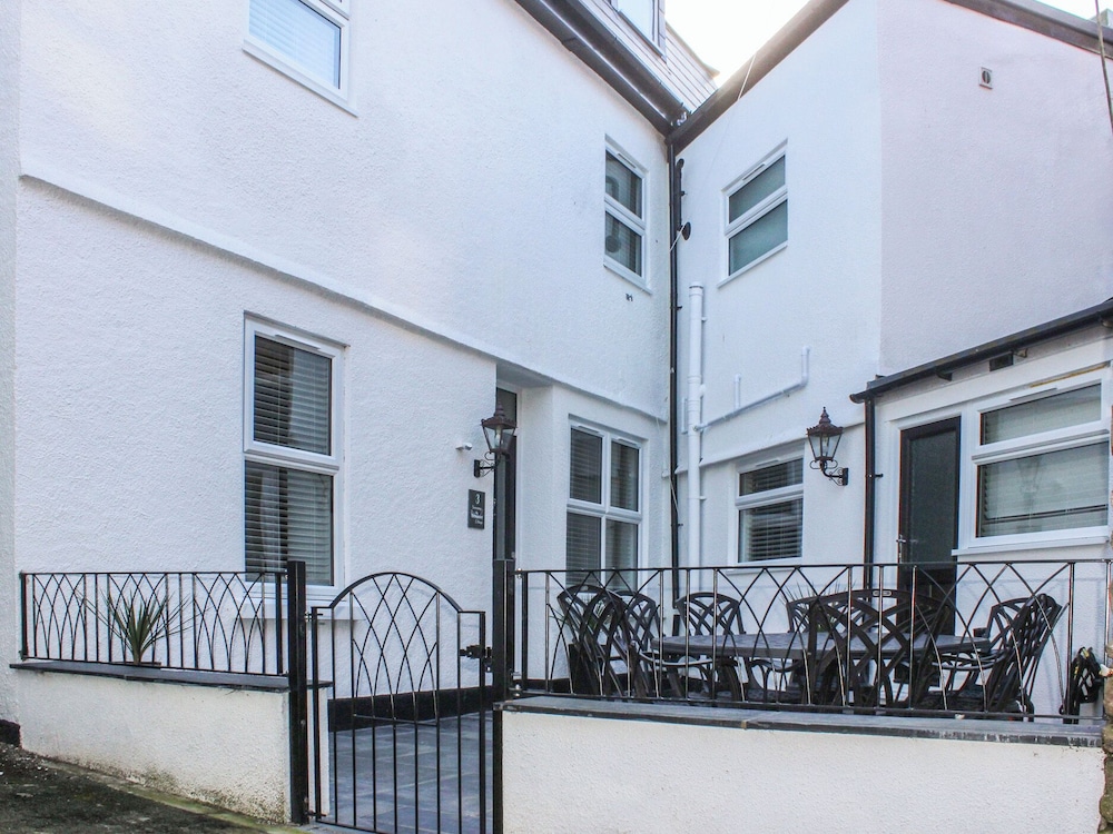 Denning Cottage