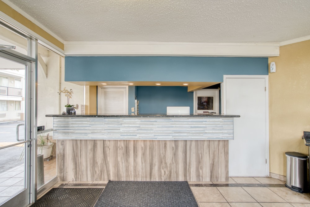 OYO Hotel Alexandria LA - Hwy 165