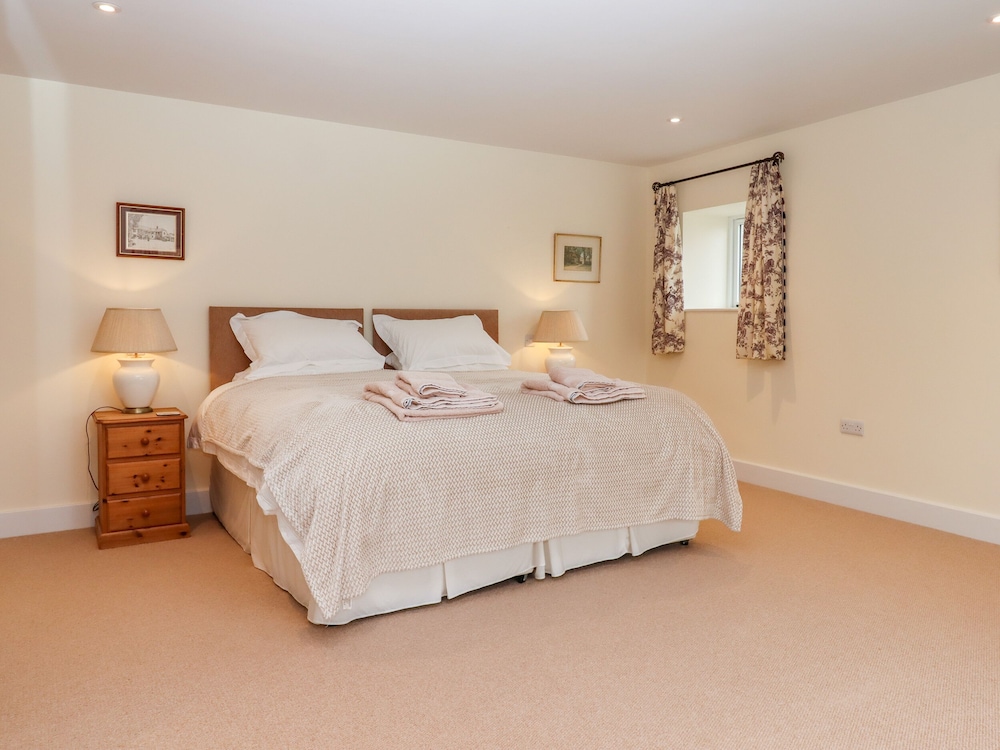 Dishcombe Cottage