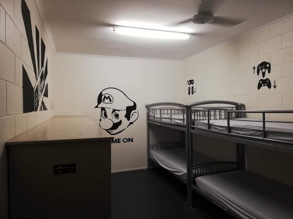 Frogshollow Backpackers