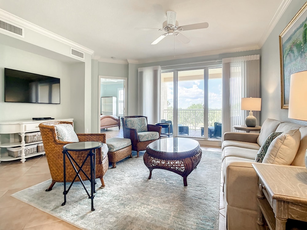 Luxury Minorca Condo Close to Amenities Seconds From the Beach Mallorca 304 view 5