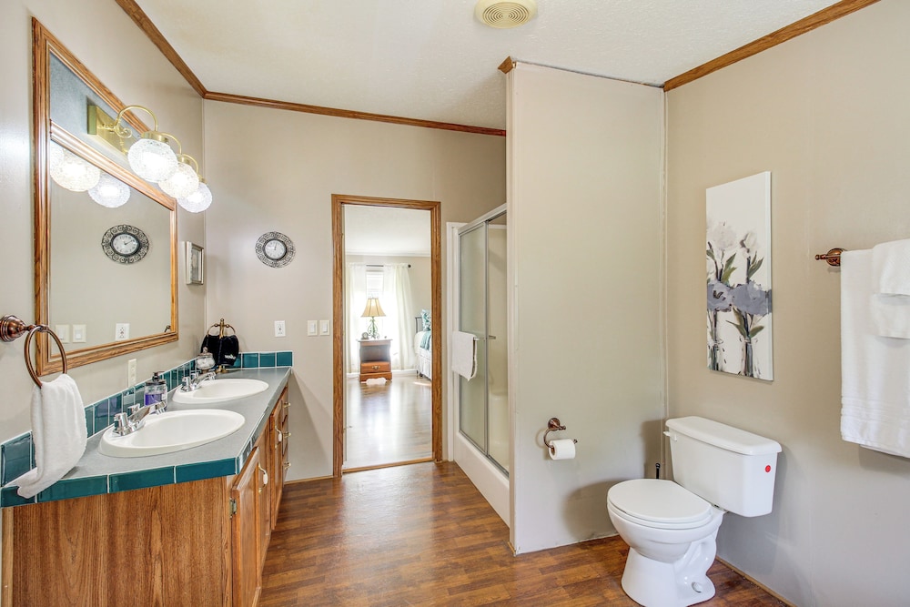 Large Private Yard: Home 16 Mi to Fall Creek Falls