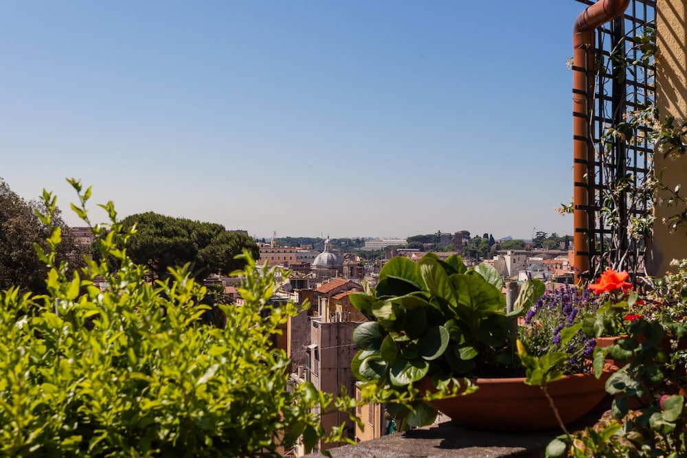 Treasurerome Colosseum Terrace 2BR