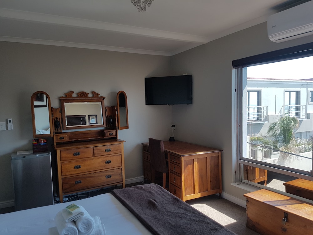Melkbosch Guesthouse