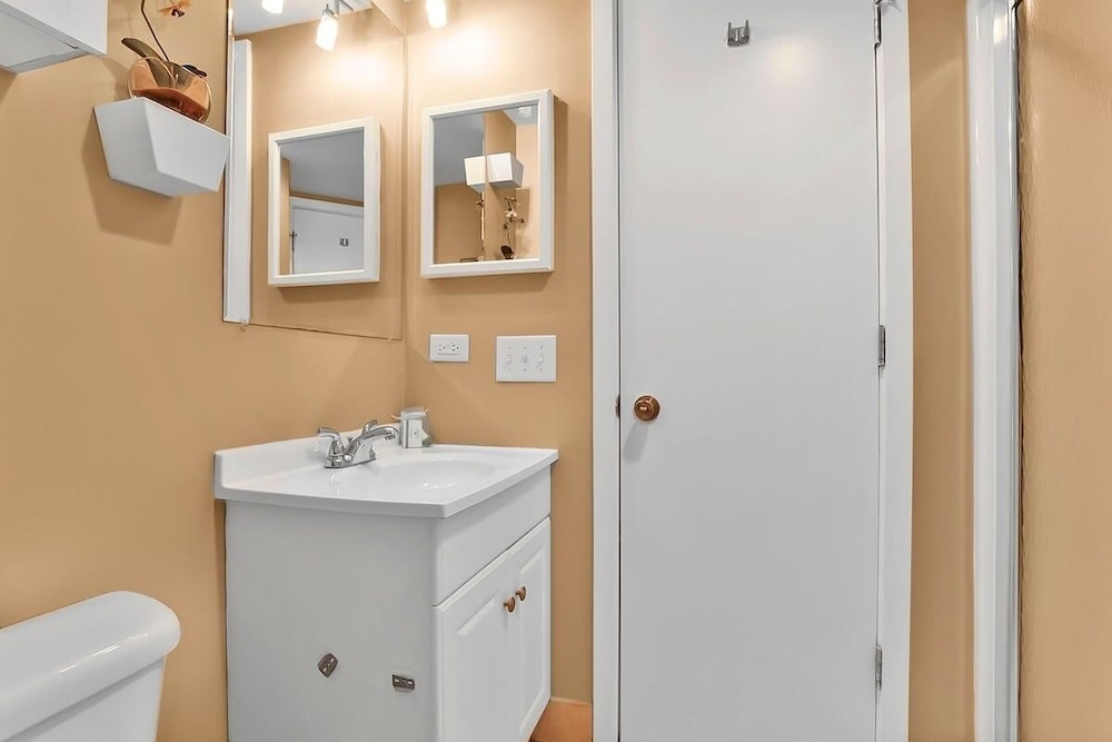 Ocean Creek North Tower F11 2 Bedroom Condo