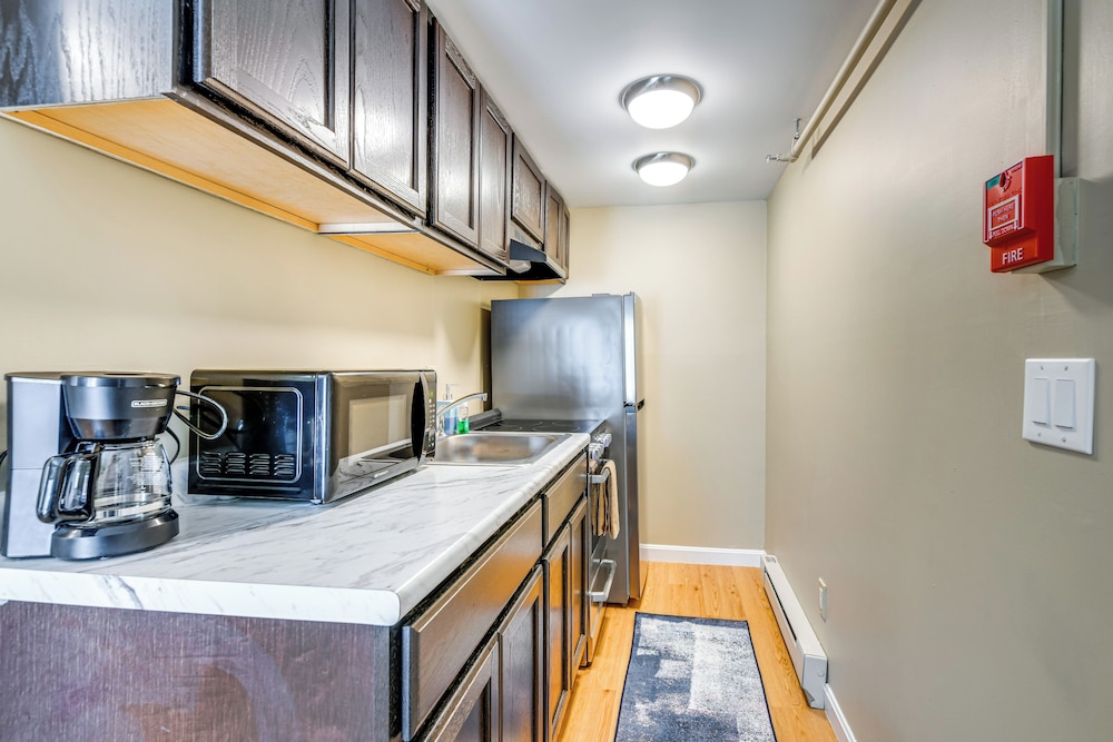 4 Mi to Stowe Mountain Resort: Studio w/ Balcony