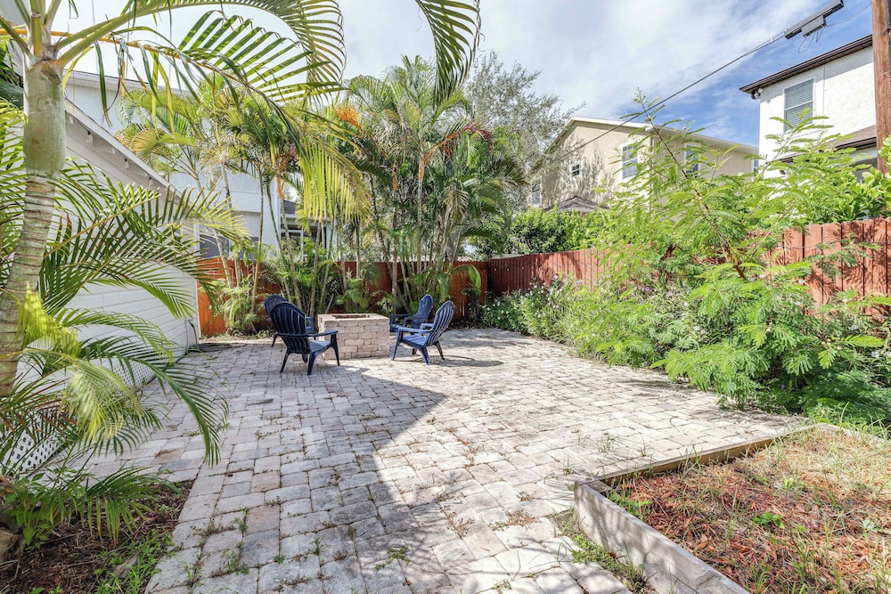 Barefoot Bungalow For 4