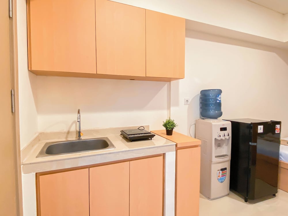 Comfy Stay Studio Room At Meikarta Apartment