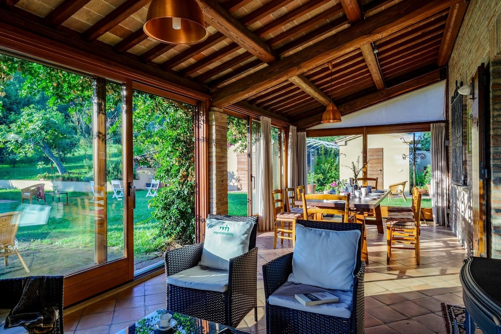 Villa Emilianna 12 2 by Marche Holiday Villas