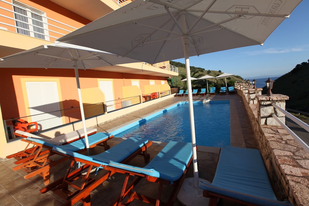 Karos Hotel Llaman