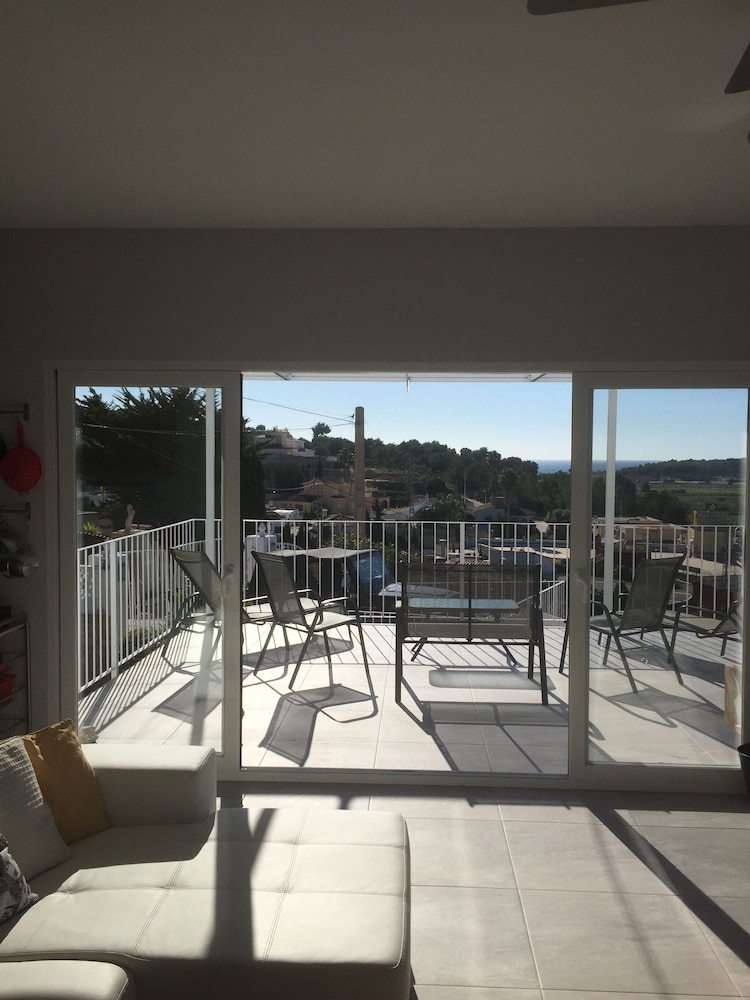 Private Apartment With Pool, 10 Walk Minutes to the Village of Moraira