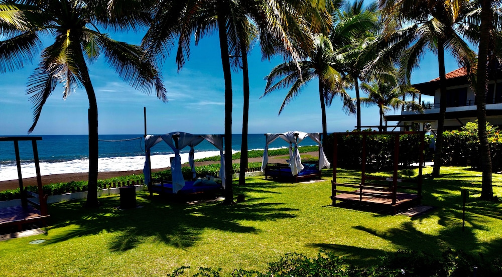 Villas Le Suisse Monterrico