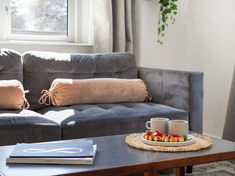 Sanders Regent - Bright Apartment in City Center