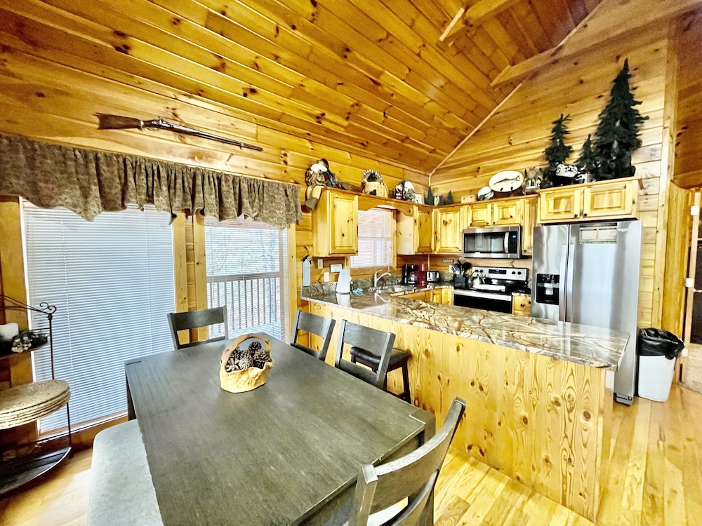 Picture Perfect 2 Bedroom Cabin by RedAwning - Property Image 31