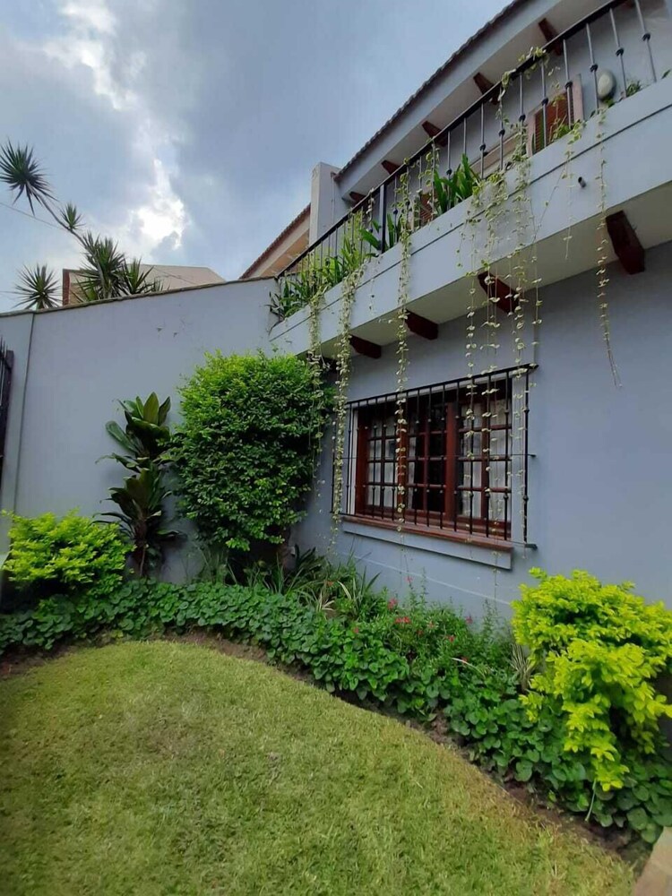 Dos Balcones
