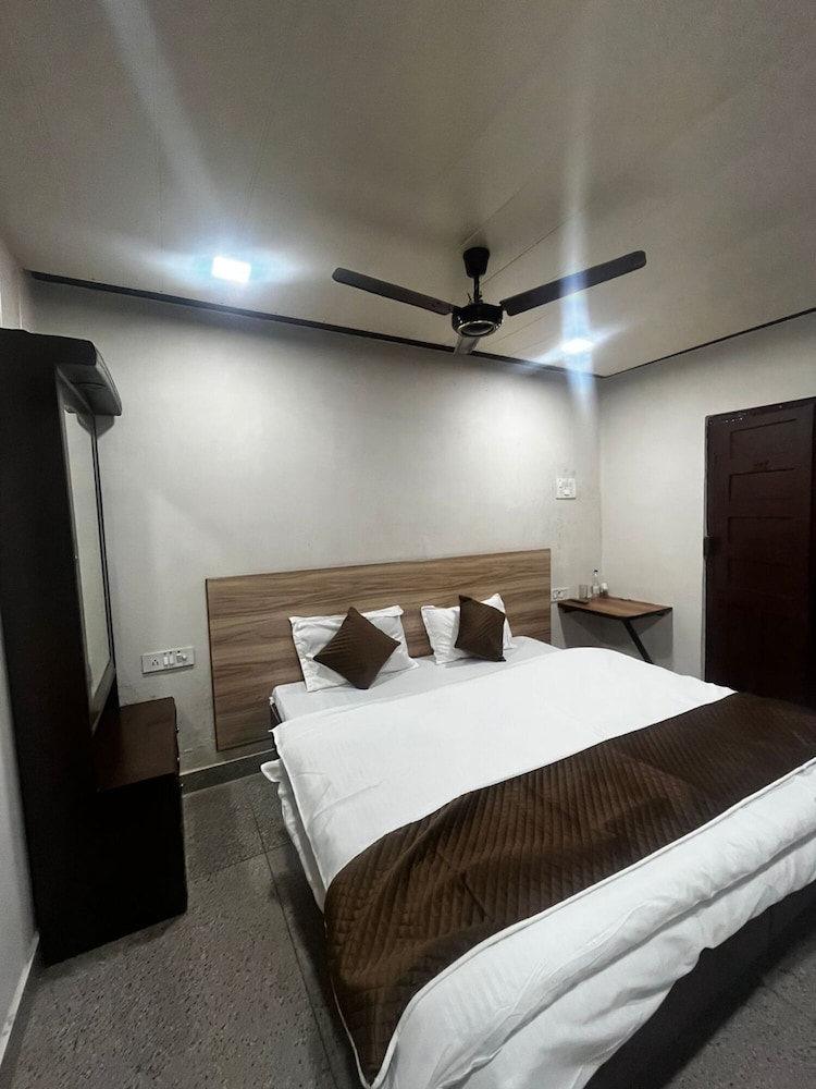 HOTEL PRAKASH BLOCK-1