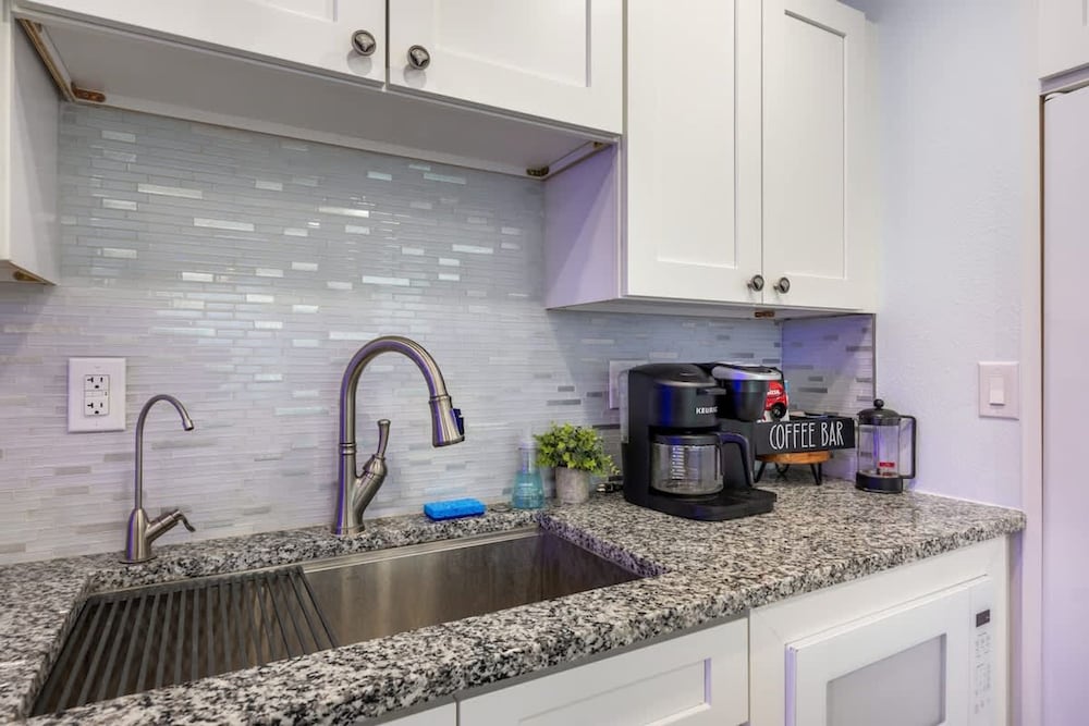 Fun Family-friendly Largo Home Heated Pool