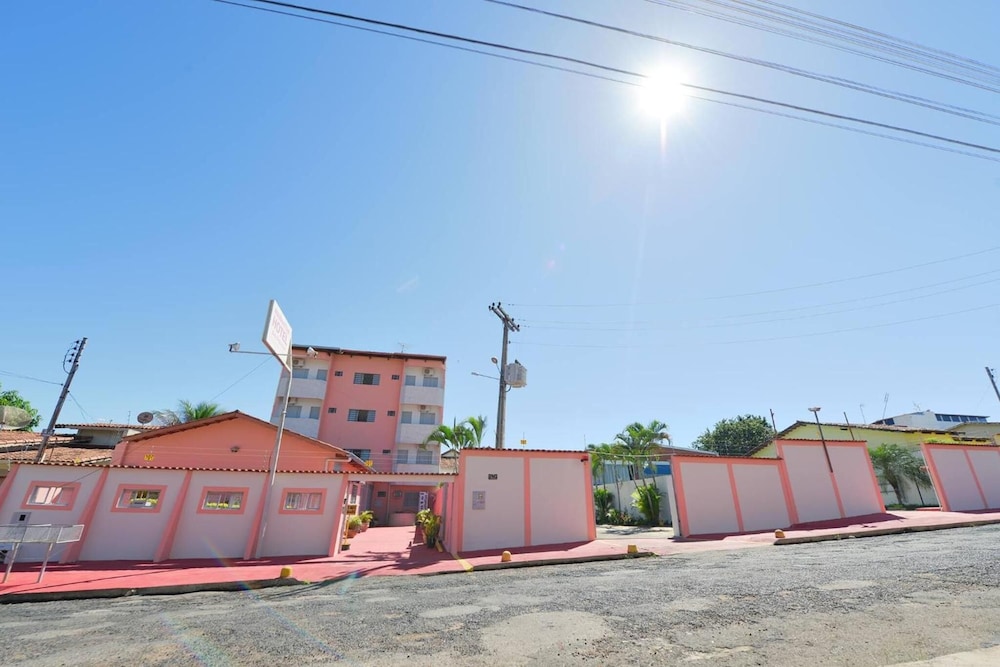 Hotel Manhattan Hotel - Image 1