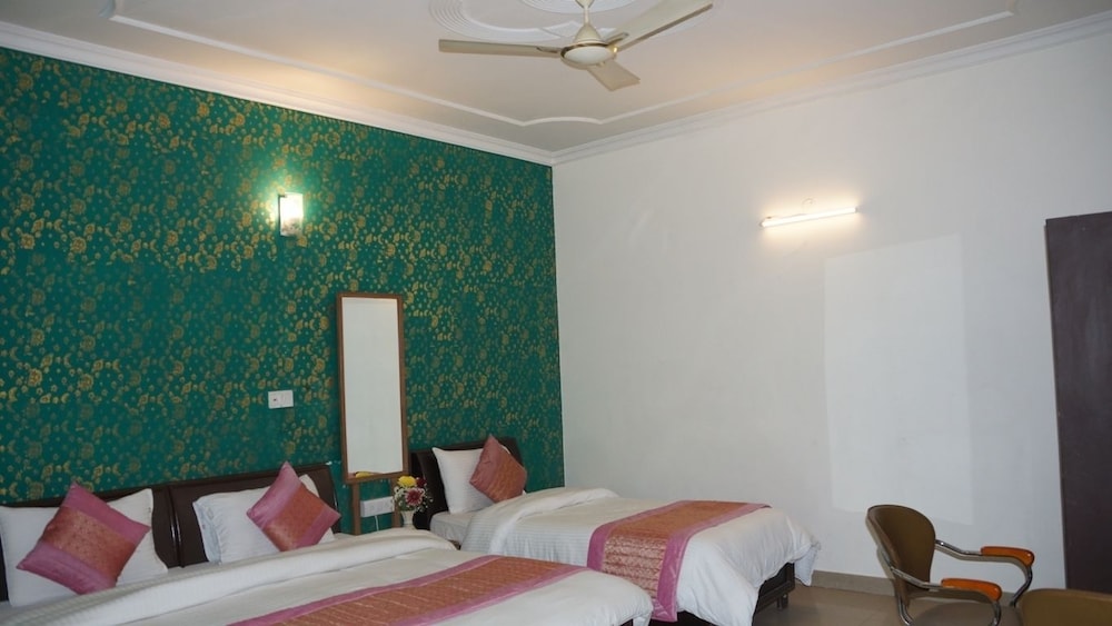 Maxfort Airport Hotel