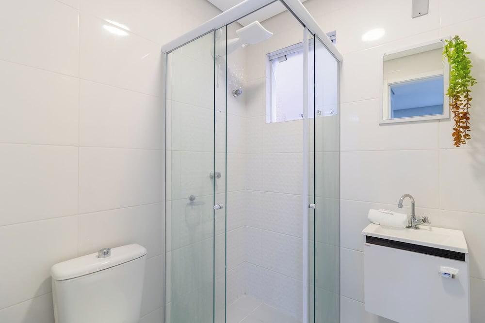 Apt 650m From Ingleses Beach Etd0101