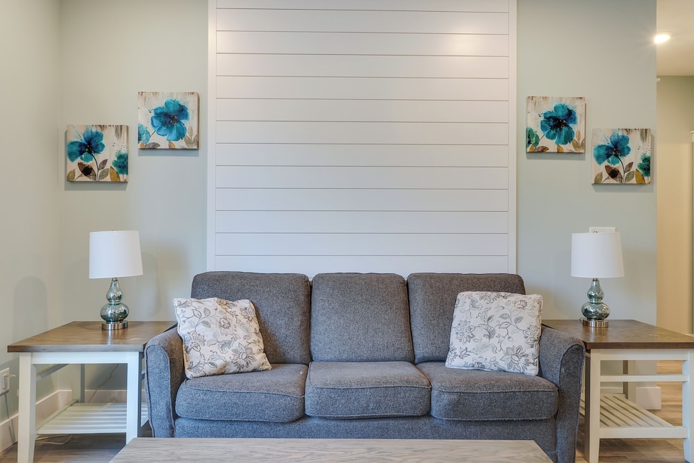 Walk to Beach: Traverse City Condo on Front Street