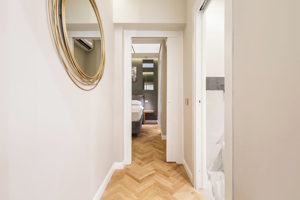 Spanish Steps Apartments