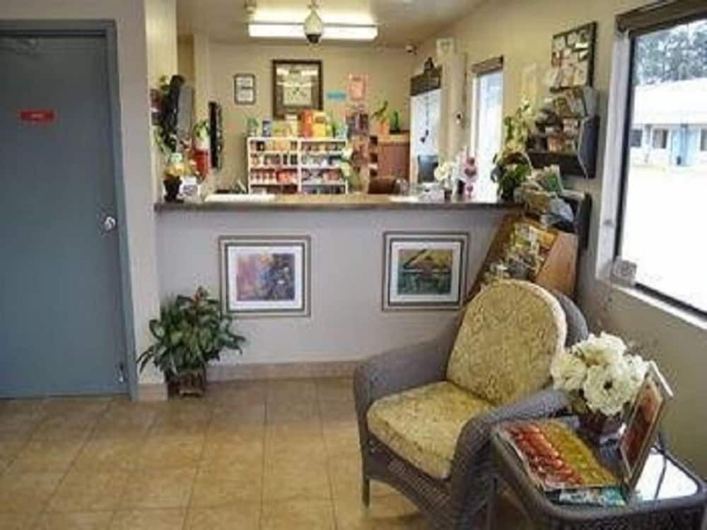 Hammond Vacations - Stay Express Inn Hammond - Property Image 12