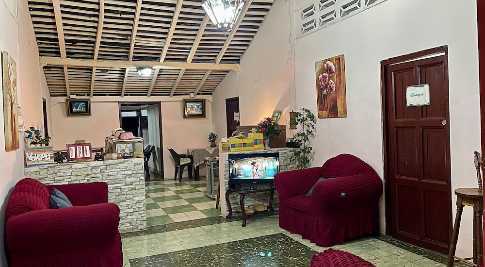 Voyager Int l Hostel Panama La Villa view 5
